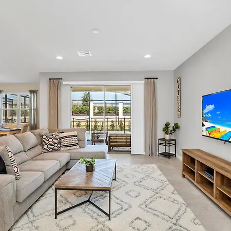 Windsor At Westside 290 By Top Villas
